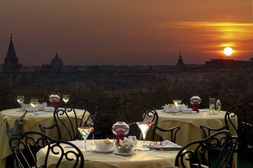 Hotel Marcella Royal