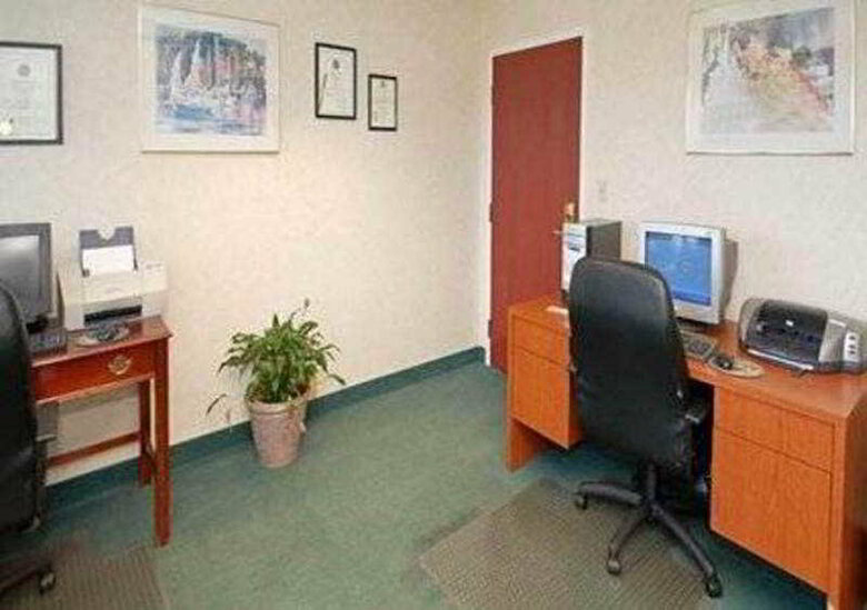 Hotel Sleep Inn & Suites Airport