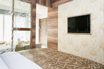 Hotel Grand Orchid Villa Resort