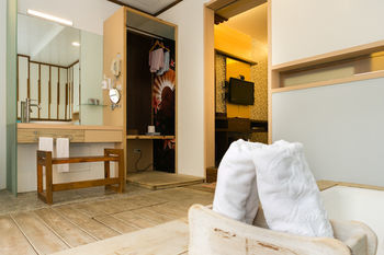 Hotel Grand Orchid Villa Resort
