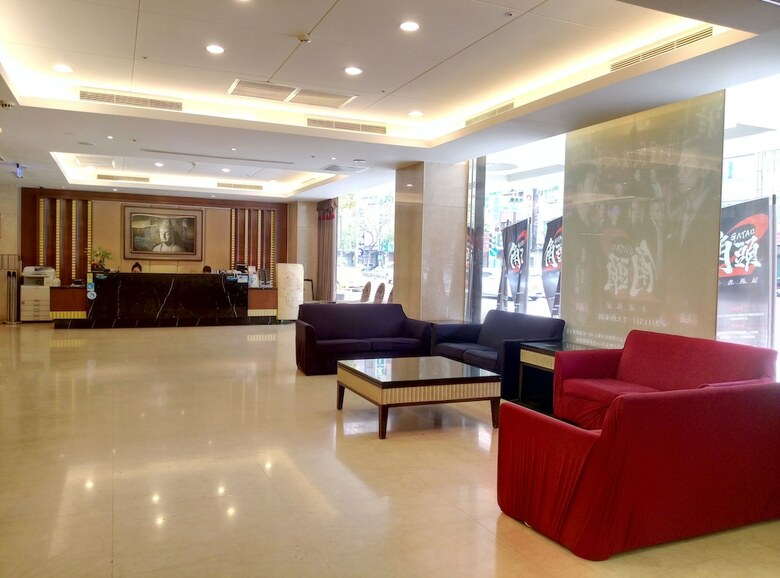 Jen Dow International Hotel