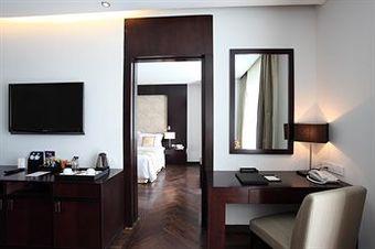 Cendeluxe Hotel - Managed By H & K Hospitality