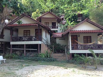 Apartamento Mai Pen Rai Bungalows