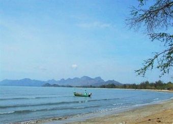 Hotel Pranburi Cabana Resort