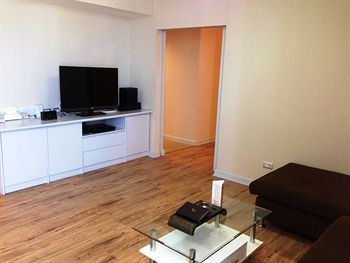 The City Hotel Sriracha