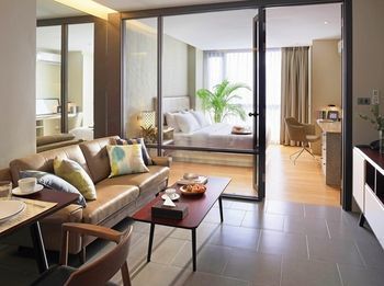Aparthotel Balcony Courtyard Serviced Apartments