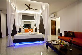 Thai Thani Pool Villa Resort