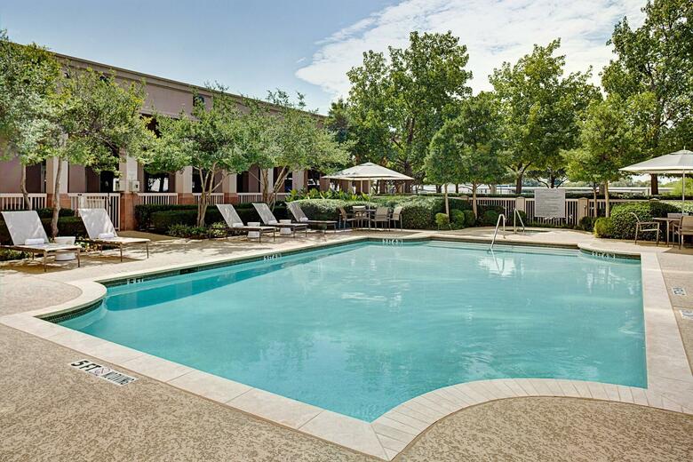 Hotel Dallas Marriott Suites Market Center