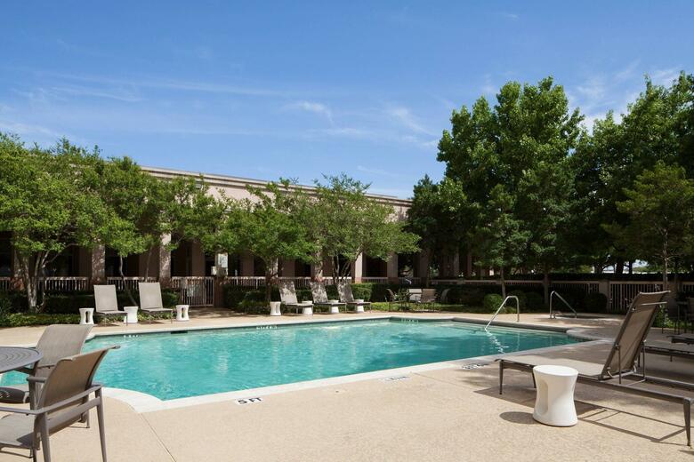 Hotel Dallas Marriott Suites Market Center