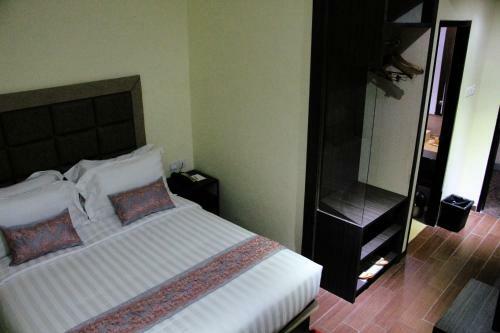 The Belagri Hotel And Convention