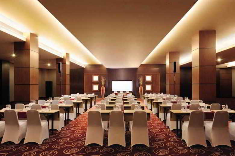 Solo Paragon Hotel & Residences