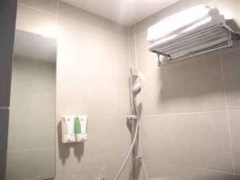 Hotel Kowloon Mongkok 1812 Guest House