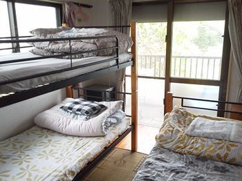 Hotel Shiraho Friends House