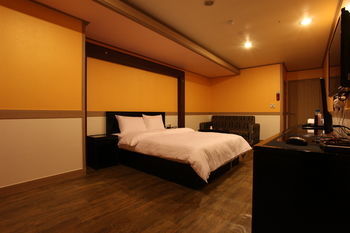 Ks Hotel