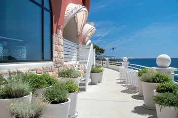 Monte Carlo Bay Hotel And Resort