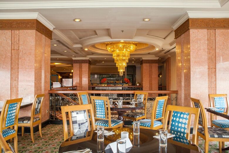 Hotel Renaissance
