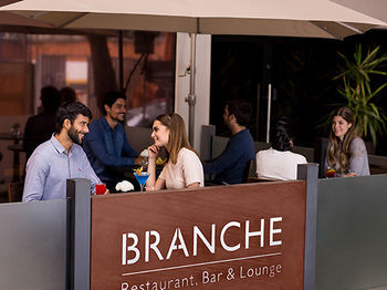 Golden Tulip Suites Dubai