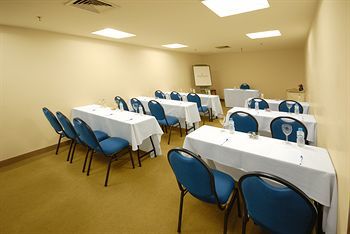 Golden Tulip Suites Dubai