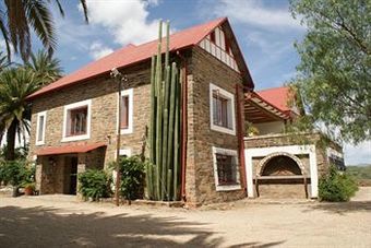Posada D�sternbrook Safari Guest Farm