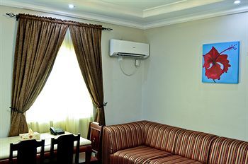 Aparthotel Aes Luxury Apartments