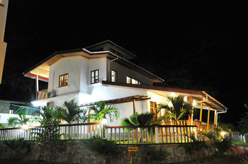 La Fontaine Holiday Apartments