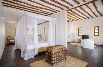 Hotel Kono Kono Beach Resort