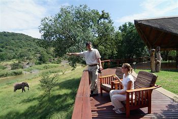 Posada Amakhosi Safari Lodge