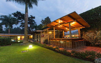 Hotel Humura Resort