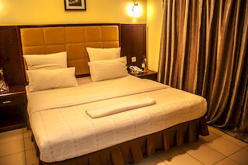 Hotel Mika Convention Center Meanwood
