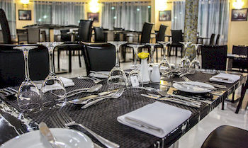 Hotel Mika Convention Center Meanwood