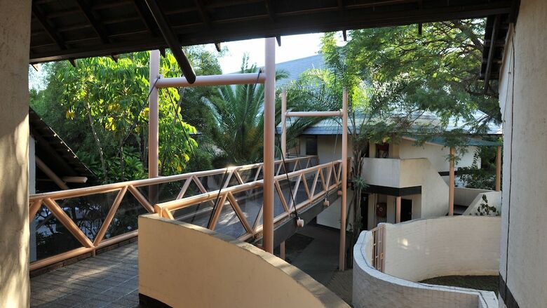 Hotel Cresta Thapama