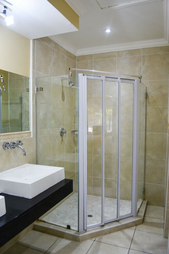 Hotel Cresta Thapama