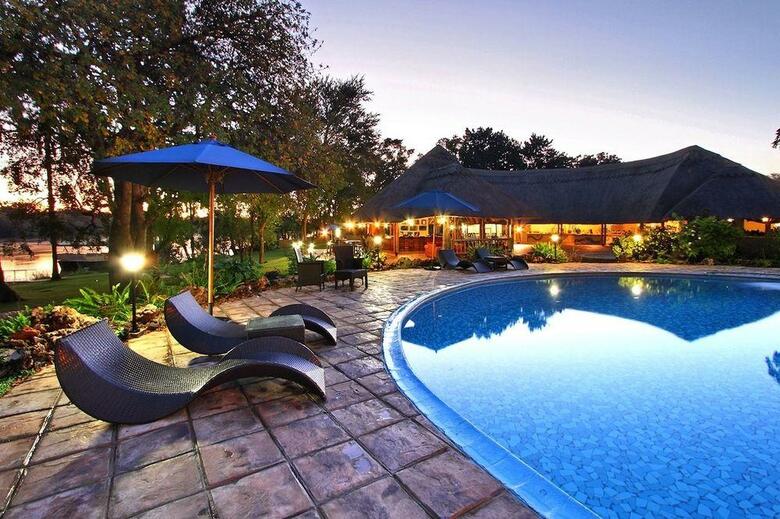 Hotel A'zambezi River Lodge