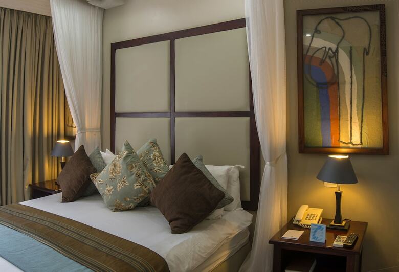 Hotel A'zambezi River Lodge