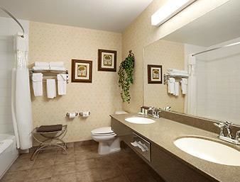 Hotel Ramada Clairmont/grande Prairie