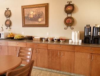 Hotel Ramada Clairmont/grande Prairie