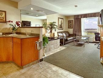 Hotel Ramada Clairmont/grande Prairie