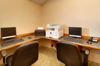 Hotel Ramada Clairmont/grande Prairie
