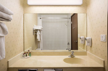 Hotel Ramada Clairmont/grande Prairie