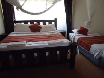 Hotel Bush House And Camp
