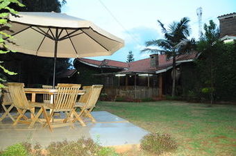 Hotel Bush House And Camp