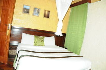 Hotel Bush House And Camp