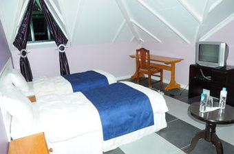 Hotel Bush House And Camp