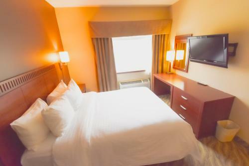Hotel Canad Inns Destination Centre Garden City