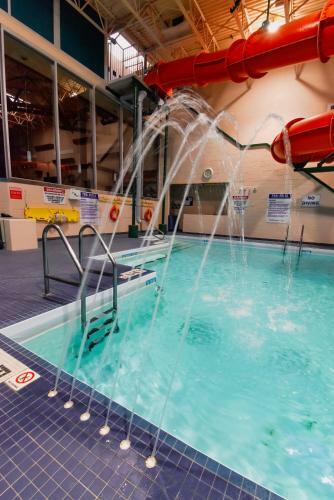 Hotel Canad Inns Destination Centre Garden City