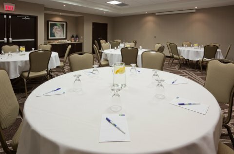 Holiday Inn Express Hotel & Suites New Liskeard