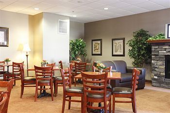 Pomeroy Inn & Suites Hotel