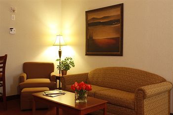 Pomeroy Inn & Suites Hotel
