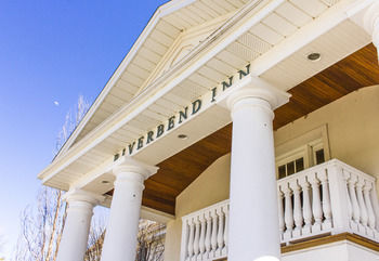 Aparthotel Riverbend Inn And Vineyard