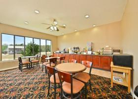 Hotel Quality Inn & Suites